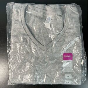 2X New Gildan Heather Gray Ladies V-Neck T-Shirt 2 pack Soft Cotton